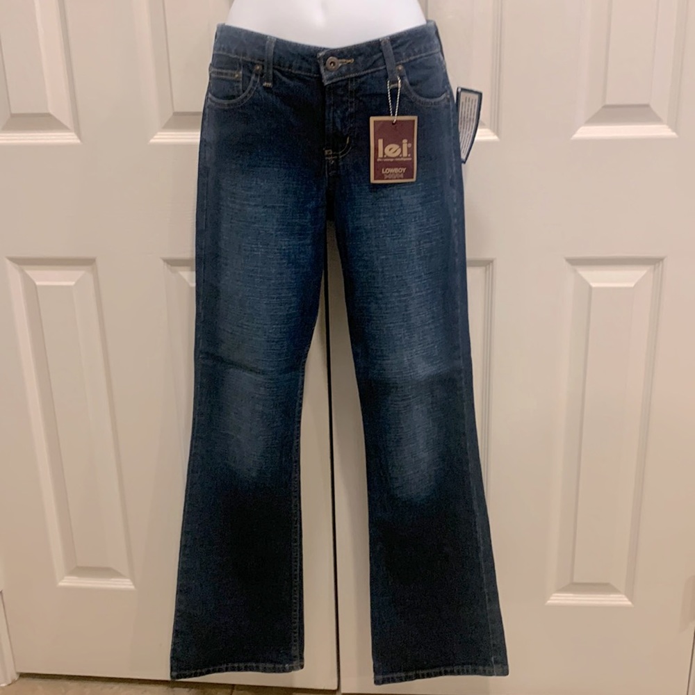 NWT L.E.I Jeans